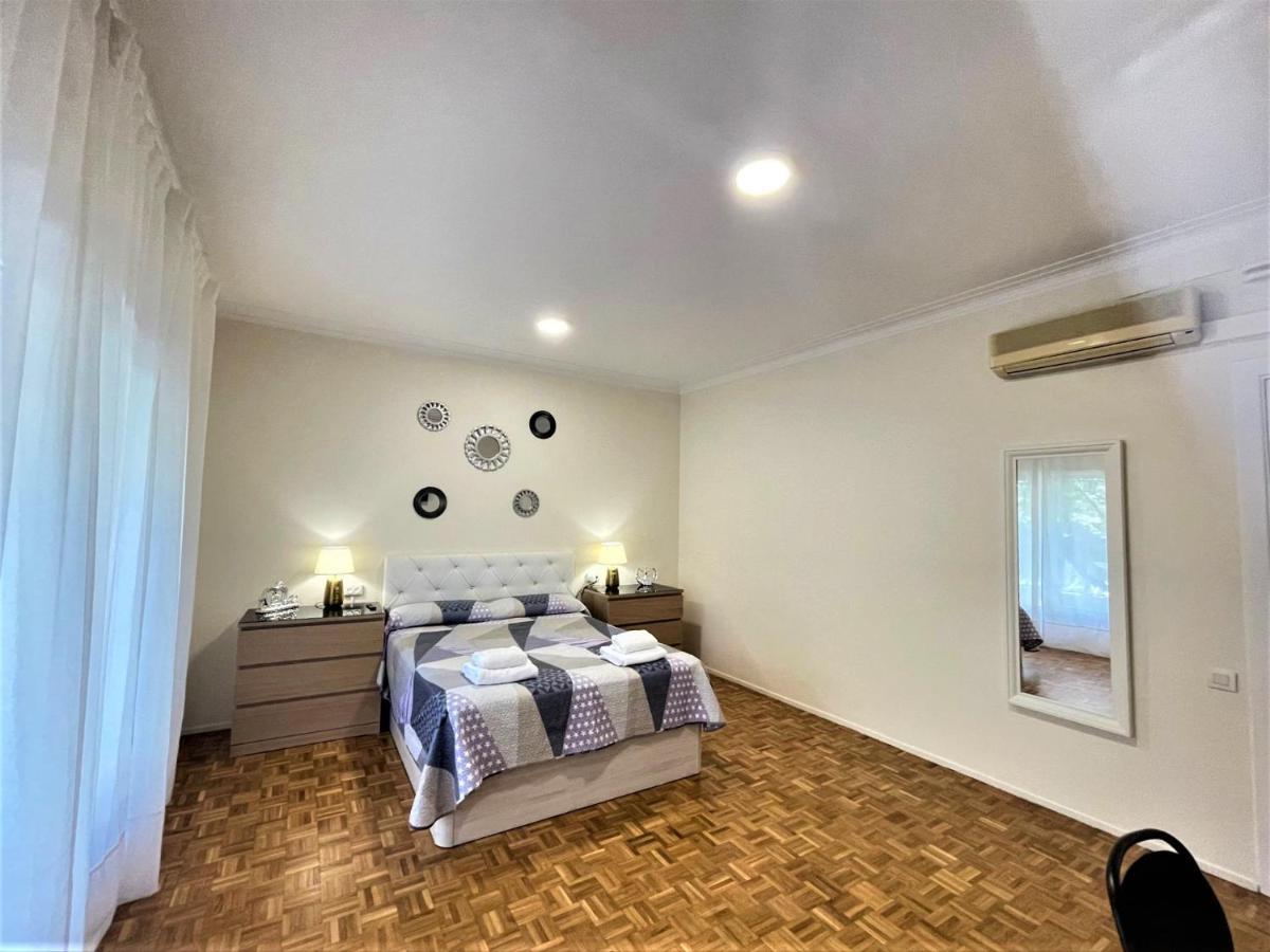Villarroel Habitaciones 巴塞罗那 外观 照片